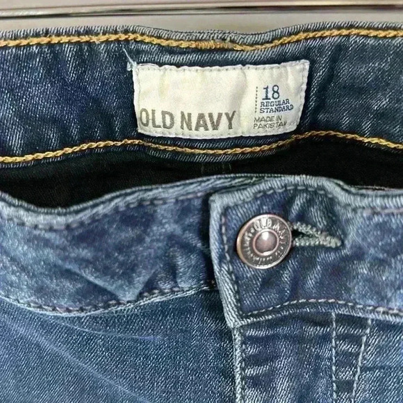 Old Navy - Regular Standard - Picture 3 of 6